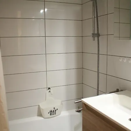 Portes Du Soleil Psb196 Telecabine & Mountain 4 Per Apartment *